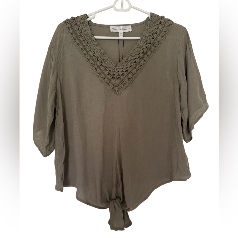 NWT Chelsea & Theodore Gauzy Boho Crochet Hippie Lightweight Tie Front Top sz S